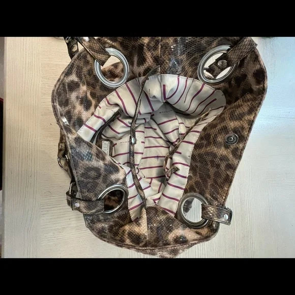 Steve Madden Large Leopard print tote - Picture 6 of 9